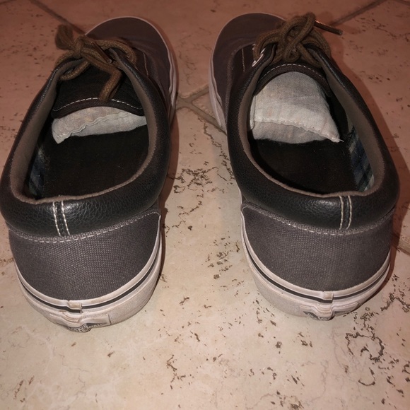 Vans - Picture 3 of 4